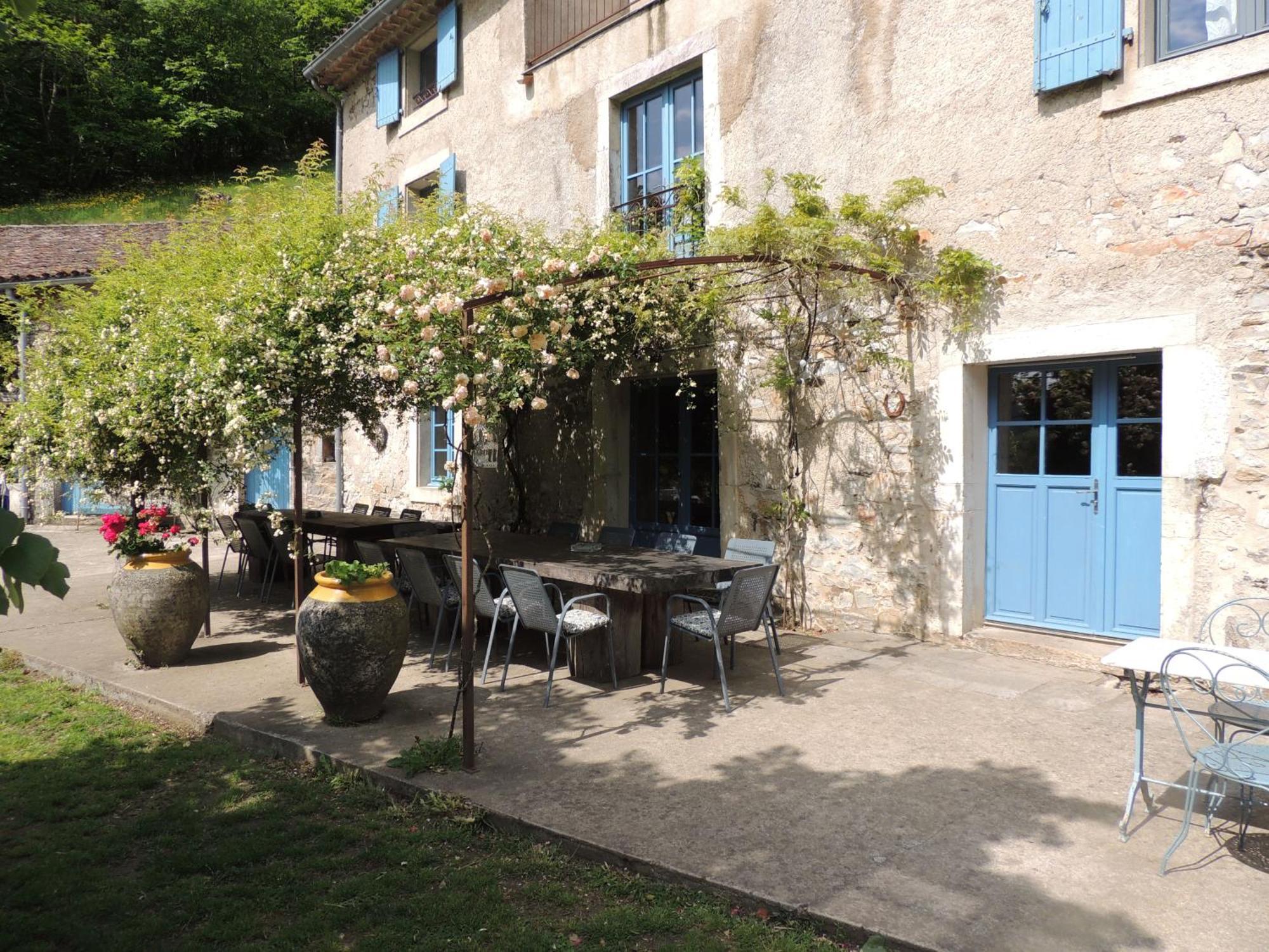 Nabat Le Haut, Chambre Et Table D'Hotes Courniou Exterior foto