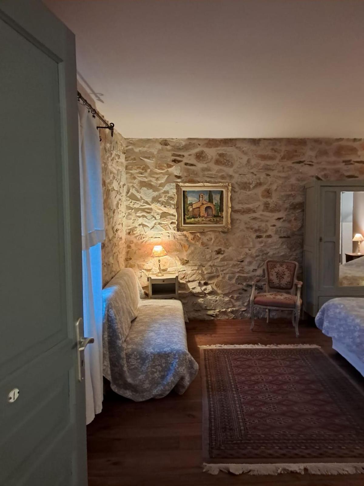 Nabat Le Haut, Chambre Et Table D'Hotes Courniou Exterior foto
